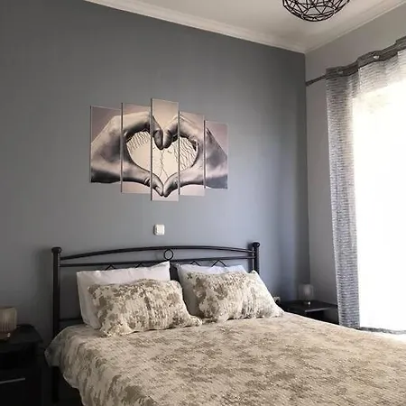 Apartment Three Graces In *