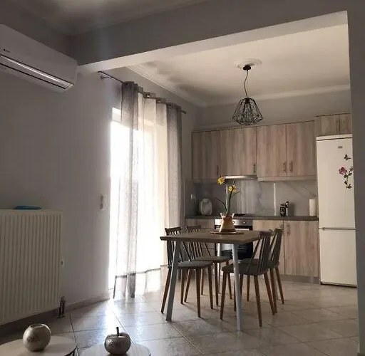 Three Graces In Apartamento *