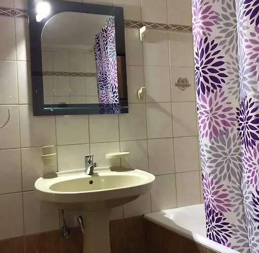 Three Graces In Apartamento *